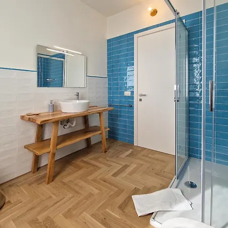 Πανσιόν Pola - By Host Hero