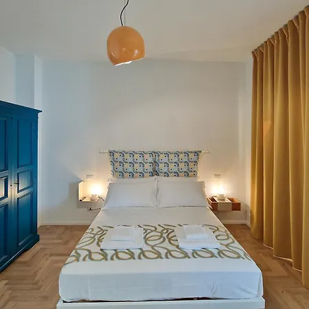 Pola - By Host Hero 3*